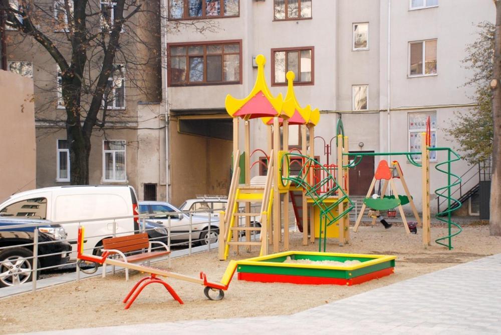 Нові Апартаменти 83 Ivano-Frankivsk Eksteriør bilde